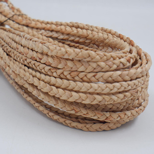 Fabricante de cuerda de jacinto de agua natural seca, suministra cordones de hilo tejidos a mano sostenibles - Product Image 1