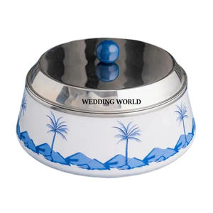 Juego de Dos Recipientes Redondos de Metal para Calentar Comida, Diseño Clásico y Elegante - Product Image 5