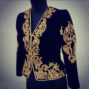 Chaqueta azul real sobre tela de terciopelo con nuevo adorno de moda 3D de cuentas de cristal, perlas, trabajo de piedra de vidrio para fiesta - Product Image 1