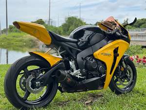 Honda CBR Usada del 2008 ® 1000RR - Product Image 2
