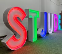 Chiffres lumineux LED RGB contrôlés par application de 120 cm/4 pieds, enseigne lumineuse programmable pour événements