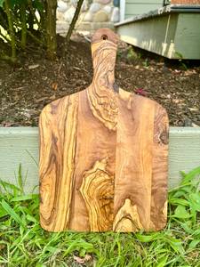 Tabla de cortar clásica de madera hecha a mano, artesanía Premium para chefs domésticos y profesionales, tabla de quesos con acero inoxidable - Product Image 5