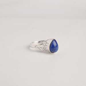 Bague en argent sterling avec lapis-lazuli bleu ovale taillé à la main, certifiée IGI, élégante, cadeau pour femme - Product Image 4