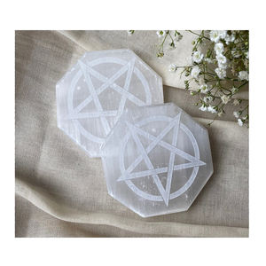 Plaque de charge octogonale en sélénite en gros avec plaque de nettoyage d'énergie de conception pentagramme pour la charge de cristal et spirituelle - Product Image 1
