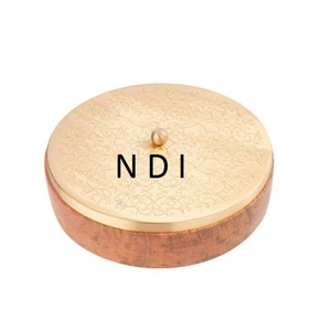Diseño curvado a mano para servir Chapati Pot Base de madera para la mejor calidad Cazuela Servir Pot Madera Chapati Server Pot Artículo de uso - Product Image 3