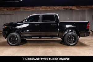 2024 R M 1500 Big-Horn Crew Cab AWD, Volante a la Izquierda, Cuero, Caja de Cambios Automática, Cámara Trasera, Motor Inteligente, Techo Panorámico, Aleación de Aluminio - Product Image 4