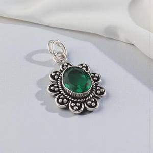 Colgante de Esmeralda Verde en Plata de Ley 925, Joyería con Piedras Preciosas, Regalo de Cumpleaños de Mayo para Mujeres y Niñas, Clásico y Elegante - Product Image 2