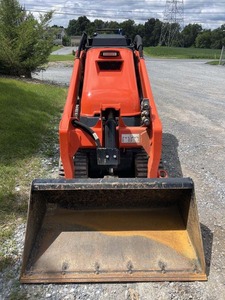 รถตักล้อยาง Kubota SCL1000 มือสอง พร้อมเกียร์เครื่องยนต์ - Product Image 3