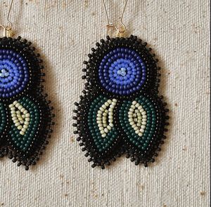 HF crafts' ใหม่สไตล์โบฮีเมียนสีรุ้งลูกปัดตุ้มหูแบบถักมือรูปหัวใจดีไซน์ลูกปัดข้าว - Product Image 5