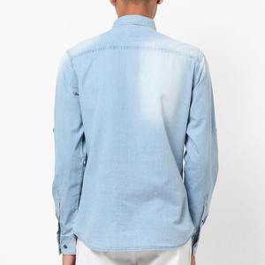 Chemise en jean pour hommes fabriquée en coton originale imprimée de logo personnalisé et uni fabricant de gros chemise en jean élégante de coupe régulière pour hommes - Product Image 3