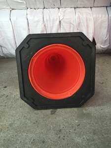 Cono de Seguridad Vial Wesure, 100 cm de Altura, Base de 490x490 mm, PE+Goma, Cono de Seguridad Vial de Alta Visibilidad - Product Image 4