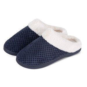 Chaussons en mousse moelleux pour femmes, chauds et douillets pour l'hiver, chaussures d'intérieur et d'extérieur, pantoufles confortables pour la maison, OEM ODM en gros - Product Image 1