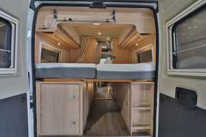 Camping-car de luxe d'occasion CHEAP MOTORHOME RV CAMPER Burstner City Car C 640 pour le camping Euro 5 8 personnes en acier inoxydable et aluminium extensible - Product Image 5