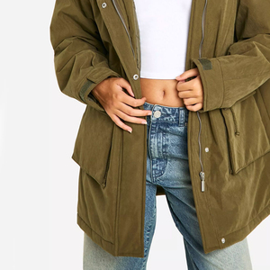 Parka para mujer diseñada para uso aislado y resistente al viento Parka para mujer hecha de tela duradera para la aventura al aire libre - Product Image 5