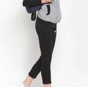 Chándales de mujer de precio razonable de alta calidad, material transpirable y suave, chándales de mujer a la venta - Product Image 2