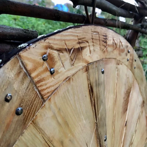 Escudo Vikingo CH, Escudo Medieval Personalizado, Artesanía Calvin - Product Image 5