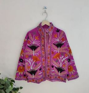 Manteau de mariage de fête |   Veste d'hiver en velours Suzani brodée à la main, vêtement d'extérieur floral Duster |   Blouson aviateur brodé - Product Image 1