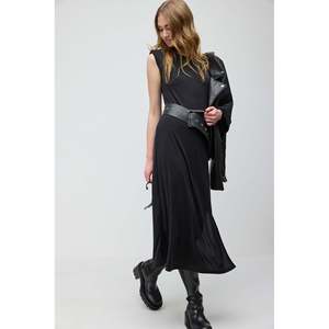 Midi Dress with <b>Shoulder</b> <b>Pads</b> and Side Slits - Product Image 4