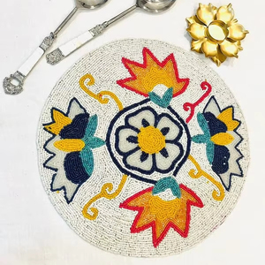 Napperon de table perlé fait main multicolore Look royal Hotel Restaurant Tapis décoratifs et tampons pour cadeaux - Product Image 1