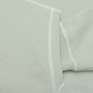 Sweats à capuche pour hommes personnalisés, conçus avec un tissu en polaire doux et une impression DTG DTF avancée, adaptés aux styles streetwear confortables - Product Image 5