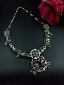 Collar de plata oxidada hecho a mano con piedra azul, diseño clásico ligero para uso étnico, joyería de moda, Mercado Mayorista - Product Image 4