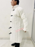 Traje vikingo blanco Gambeson Medieval ropa renacentista Gambeson traje acolchado grueso con cuero negro recortado Gambeson