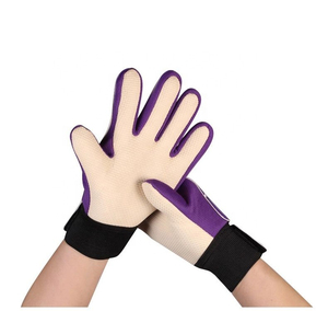 ถุงมือผู้รักษาประตูฟุตบอลโลโก้แบบมืออาชีพ - Product Image 5