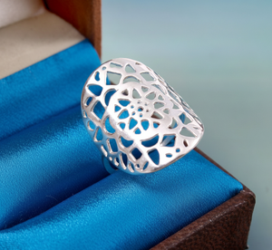 แหวนมันดาลาเงินแท้ 925 สำหรับผู้หญิง สไตล์คลาสสิก ดีไซน์เนอร์ สำหรับงานแต่งงาน ปราศจากนิกเกิลและสารตะกั่ว - Product Image 4