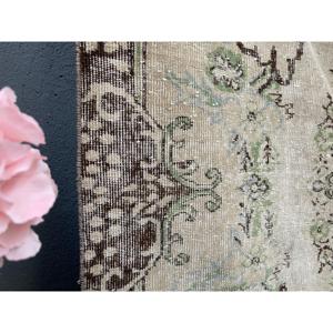 Alfombra Turca, Alfombra Vintage de 5.6x8.5 pies, Alfombra de Lana con Diseño de Camuflaje Verde - Product Image 4