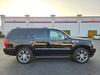 Cadillac Escalade Hybrid 2012, SUV 4 portes, conduite à gauche, bon état, navigation DVD, Bluetooth, sièges en cuir, phares LED, écran tactile