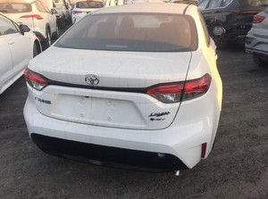Casi nuevo 2025 Toyotaa Levine 1.8L híbrido GAS FWD CVT - Product Image 4