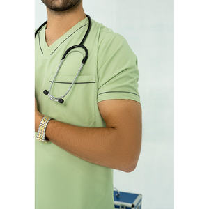 Uniforme d'hôpital pour hommes de haute qualité et durable disponible en différentes tailles comme uniforme d'hôpital d'infirmière de gommage à la demande personnalisée en gros - Product Image 2