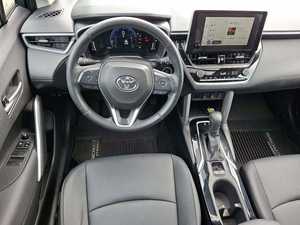 Toyota Corolla Cross XLE AWD 2023 Usado en Excelente Estado con Asientos de Cuero Oscuro y Control de Crucero Adaptativo, Listo para Conducir - Product Image 4