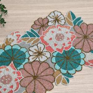 Chemin de table perlé en mousseline pour la salle à manger, les hôtels, les mariages, la décoration de Noël, fait à la main - Product Image 1