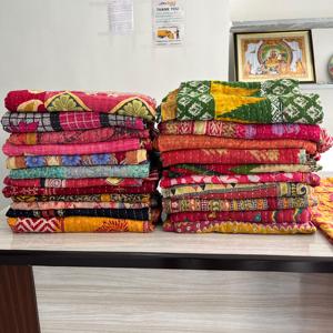 Edredones Kantha de algodón hechos a mano de 85x55 pulgadas, Bohemia Reversible colcha, lote al por mayor para uso doméstico y fundas de cama de hoteles - Product Image 4