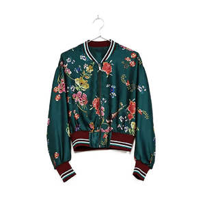 Blouson Bomber Homme 2026 en Toile Matelassée et Satin, Col Montant, Respirant, Manches Longues, avec Broderie et Logo Personnalisé - Product Image 1