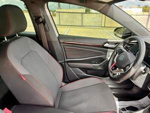 VOLKSWAGEN JETTA GLI 40TH ANNIVERSARY EDITION 2024 D'OCCASION (LHD/RHD) - Product Image 2