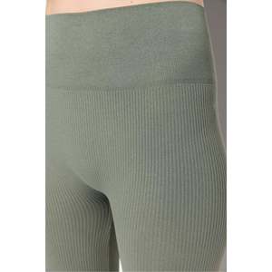 Leggings Deportivos Delgados de Cintura Alta con Canalé Color Caqui - Product Image 4