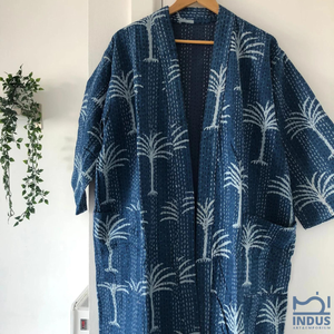 Albornoz Kantha de algodón índigo indio con estampado de bloques a mano, Kimono de algodón con estampado de palmeras, albornoz envolvente - Product Image 2