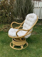 Chaise longue en rotin tissé à la main avec coussin, chaise pivotante de patio avec dossier, chaise de détente pour l'extérieur et l'intérieur