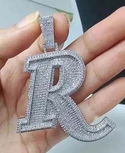 จี้เงินแท้ 925 รูปตัว 'R' แบบคลาสสิก ประดับเพชรทรงกลม 3 กะรัต ชุบทอง เหมาะสำหรับงานปาร์ตี้ - Product Image 4