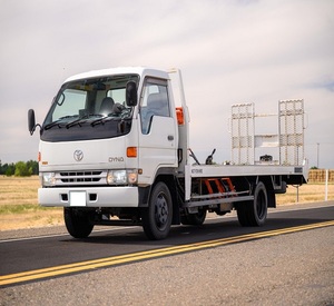 Gran Oferta, Excelente Estado: Camioneta Toyota Dyna Ramp de 1997 Lista para Enviar - Product Image 1