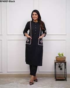 Ensemble Kurti en coton élégant et confortable avec coutures décoratives motifs floraux délicats et touches utilitaires modernes idéales - Product Image 4