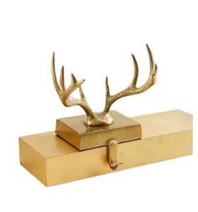 Juego de soportes para medias de árbol de Navidad de Metal dorado, ganchos de chimenea modernos, decoración de chimenea de vacaciones, par festivo elegante de temporada - Product Image 6