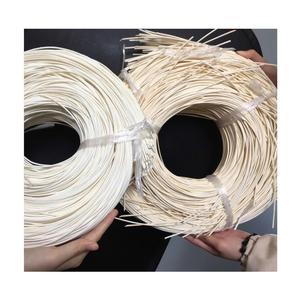 Rouleaux de matériel de noyau de rotin du Vietnam pour des plateaux de paniers et des projets de style à la maison - Product Image 1