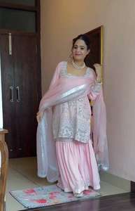 Femmes Dernier Designer Qualité Export Readymade Faux Georgette Heavy Sequence Brodé Top Et Sharara Palazzo Avec Dupatta - Product Image 2