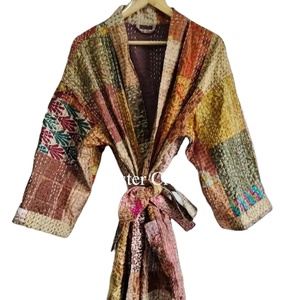 Vintage sutra Sari coklat Kantha Kimono jubah kekasih daur ulang gaun wanita tambal sulam jaket Kimono jubah hadiah untuk dia