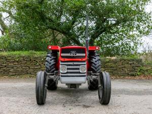 Tracteur à roues neuf Massey Ferguson 135 35 CV 2021 4x4/2x4 avec moteur de 40 à 100 CV, pompe et boîte de vitesses, composants essentiels, transmission 4x4 - Product Image 5