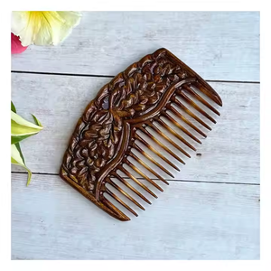 Peine de madera de varios estilos de diseño cómodo al por mayor, tallado y tallado de productos de madera, personalización de adornos de Peine - Product Image 5