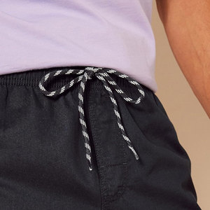 Pantalones cortos deportivos de secado rápido de alta elasticidad 2 en 1 con cintura elástica y bolsillo lateral para correr - Product Image 3